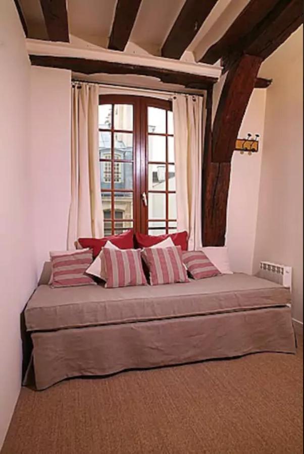 Charming Cosy Triplex In Trendy Marais Apartment Paris Exterior photo
